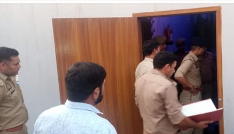 इस 'ओयो' होटल में पड़ी थी शिक्षक और छात्रा की लाश...प्रेम प्रसंग में जान दी या कुछ और!