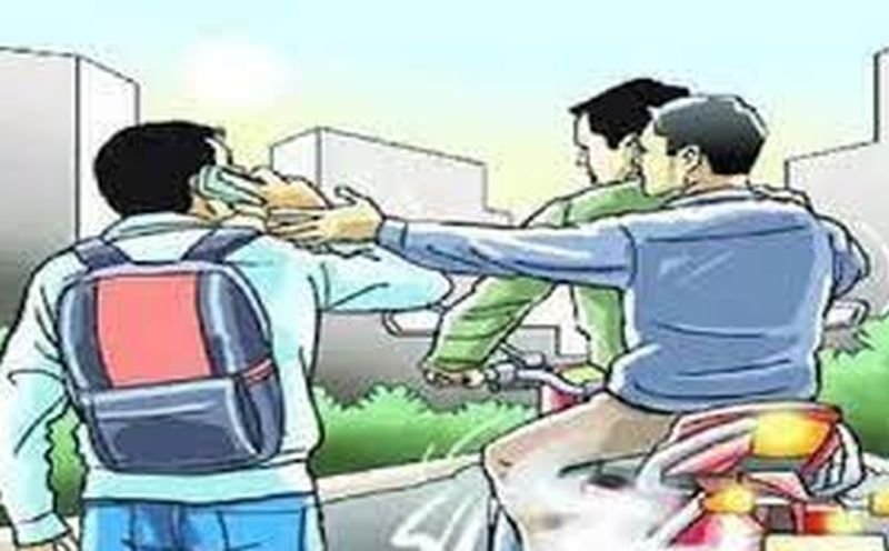 खुद को एसओजी बताकर रोक लिया युवक को...फिर बाइक पर फाइनेंस बताकर किया छीनने का प्रयास