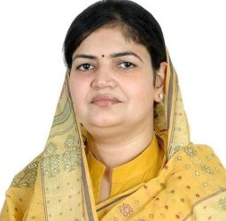 किसी विधानसभा क्षेत्र से प्रत्याशी नहीं, मैं पार्टी की समर्पित कार्यकर्ताः पूनम