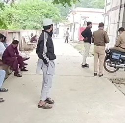 युवती ने लगाई फांसी, कमरे में फंदे से लटका मिला शव