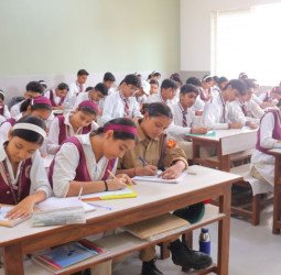 मदर एथीना स्कूल में ‘ढाई आखर पत्र लेखन’, बच्चों में दिखा उत्साह