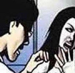 खेत में खींचकर महिला के गाल पर काटा...रेप के बाद गला दबाया