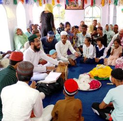 कुरआन ख्वानी की महफिल के साथ तीन रोजा उर्स शुरू, कव्वालों ने सजाई महफिल