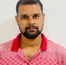 पहले पैर छुए, फिर भरे कोर्ट में मार दी थी ब्लॉक प्रमुख को गोली...बदायूं जेल से फरार सुमित सात साल बाद पकड़ा