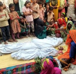 सड़क हादसे में बेटे, नाती और धेवती ने गंवाई जान...सदमे में पिता की भी हार्टअटैक से मौत