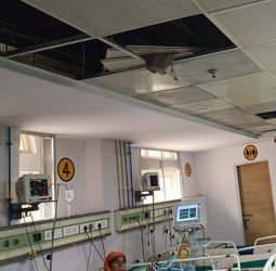 मेडिकल कॉलेज की अव्यवस्थाओं पर सांसद का तंज...बोले- बड़े साहब ने अपने स्टाफ को ही लगा दिया 'पत्र का इंजेक्शन'