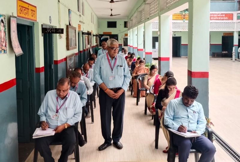 बरेली के सरस्वती शिशु मंदिर में हुई अखिल भारतीय निबंध प्रतियोगिता