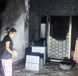 घर से निकलने लगा धुआं, लोग पहुंचे तो खाक हो चुका था सामान...बदायूं में इस भाजपा नेता के यहां लगी आग