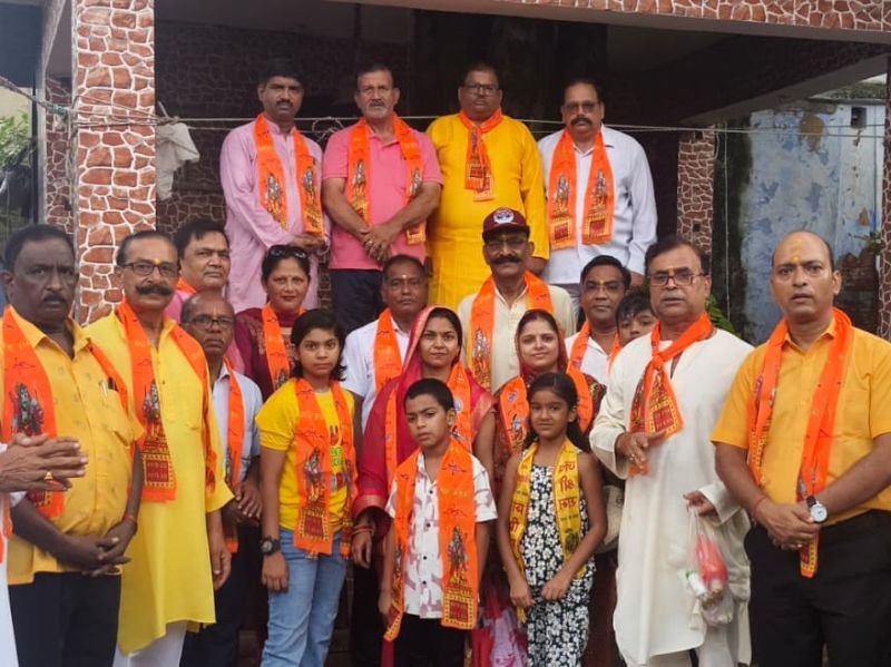 सनातन बोर्ड कार्यकर्ताओं ने किया नीलकंठ महादेव शिवलिंग का जलाभिषेक