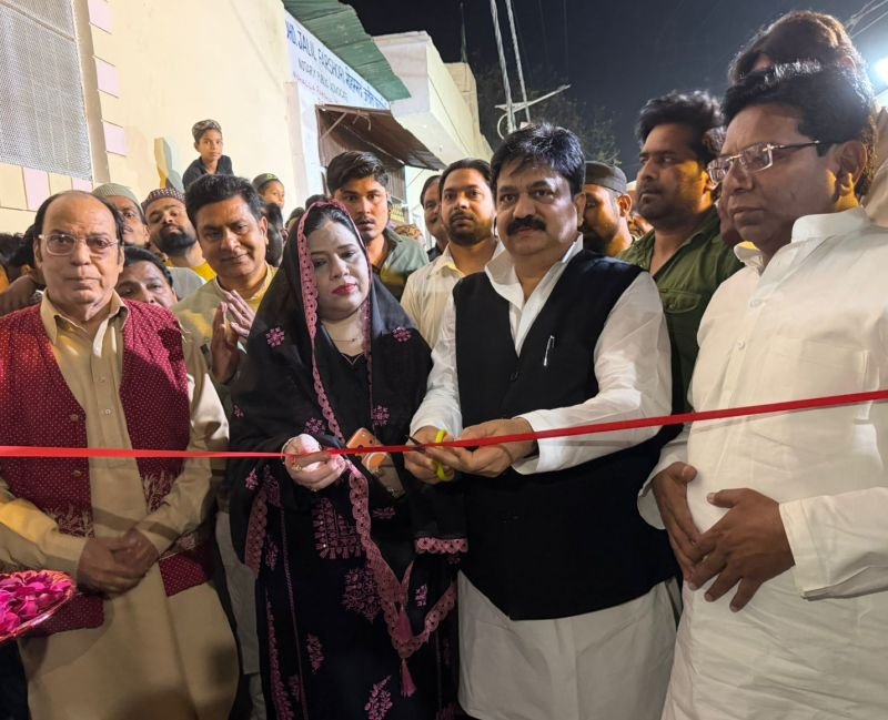 क़ादरी गेट से मीरा जी की ढाल तक जगमगाई सड़क, पालिका ने लगवाईं  15 लाख की तिरंगा स्ट्रीट लाइट