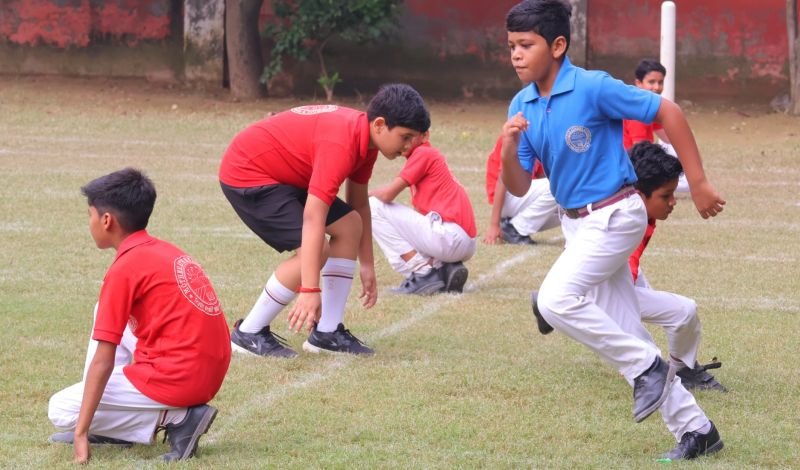 मदर एथीना स्कूल में अंतर्सदनीय खो-खो प्रतियोगिता का आयोजन