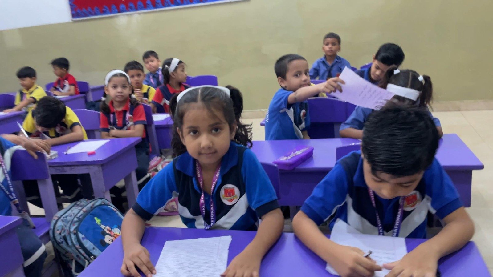 स्वतंत्रता की थीम पर सजा एचपी इंटरनेशनल स्कूल, विद्यार्थियों ने रचनात्मक प्रतिभा से जीता सभी का दिल