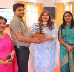 मदर एथीना स्कूल में ‘कॅरियर ओरिएंटेशन’ कार्यशाला का आयोजन