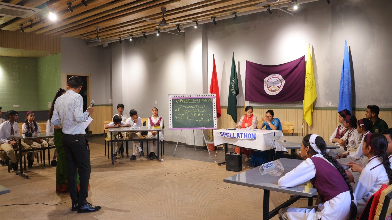 मदर एथीना स्कूल में ‘स्पेलथॉन’ प्रतियोगिता का आयोजन