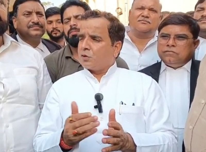 सांसद धर्मेंद्र यादव बोले- 'स्थानीय विधायक और उनके  गुंडों ने मिलकर कराई घटना '